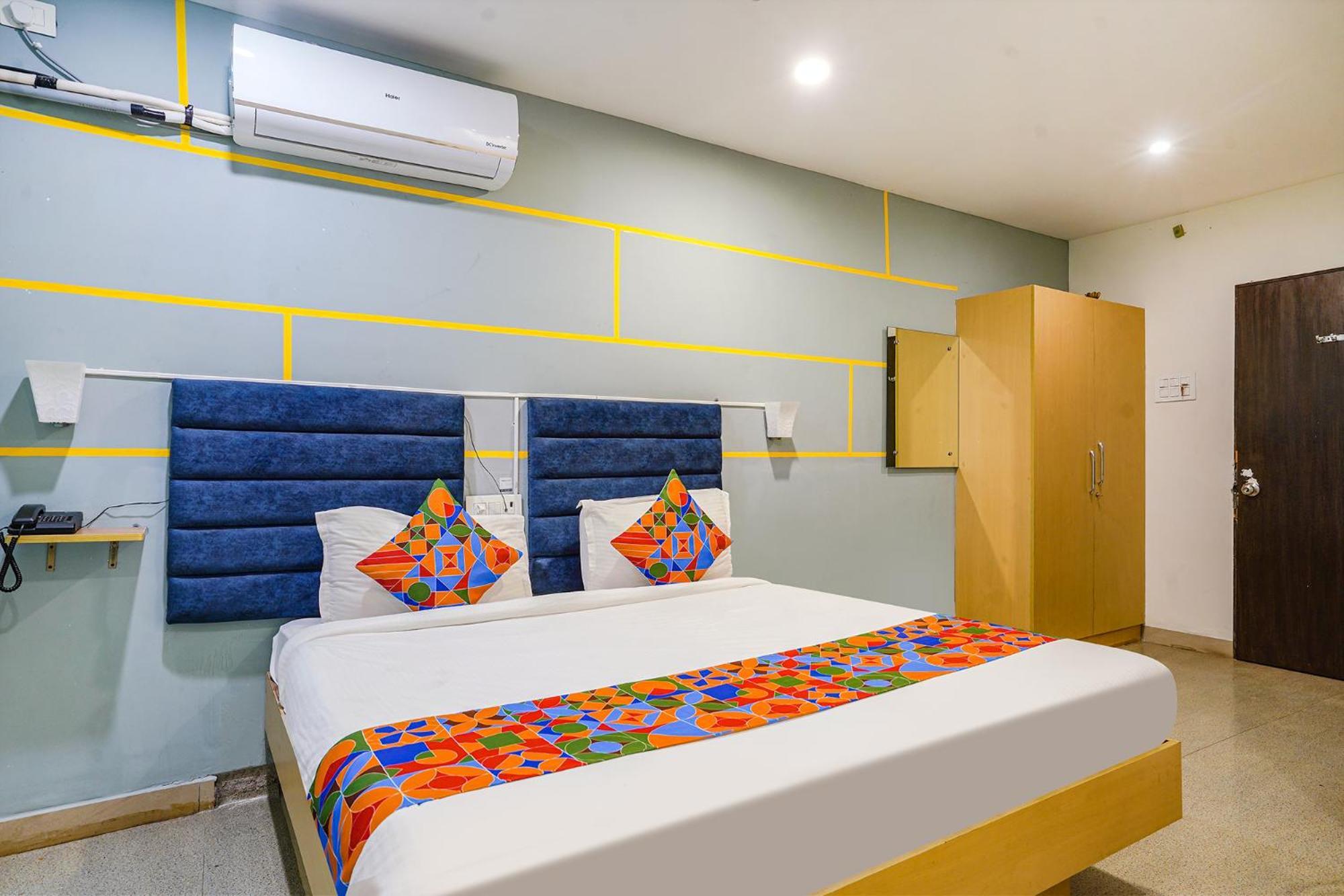 FabHotel GSR Grand Hyderabad Exterior foto